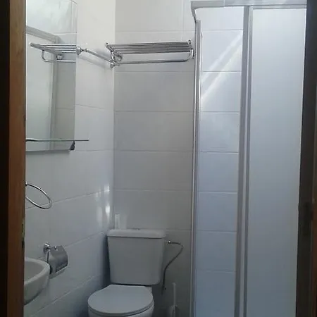 Konukevi Santa Marina 2*